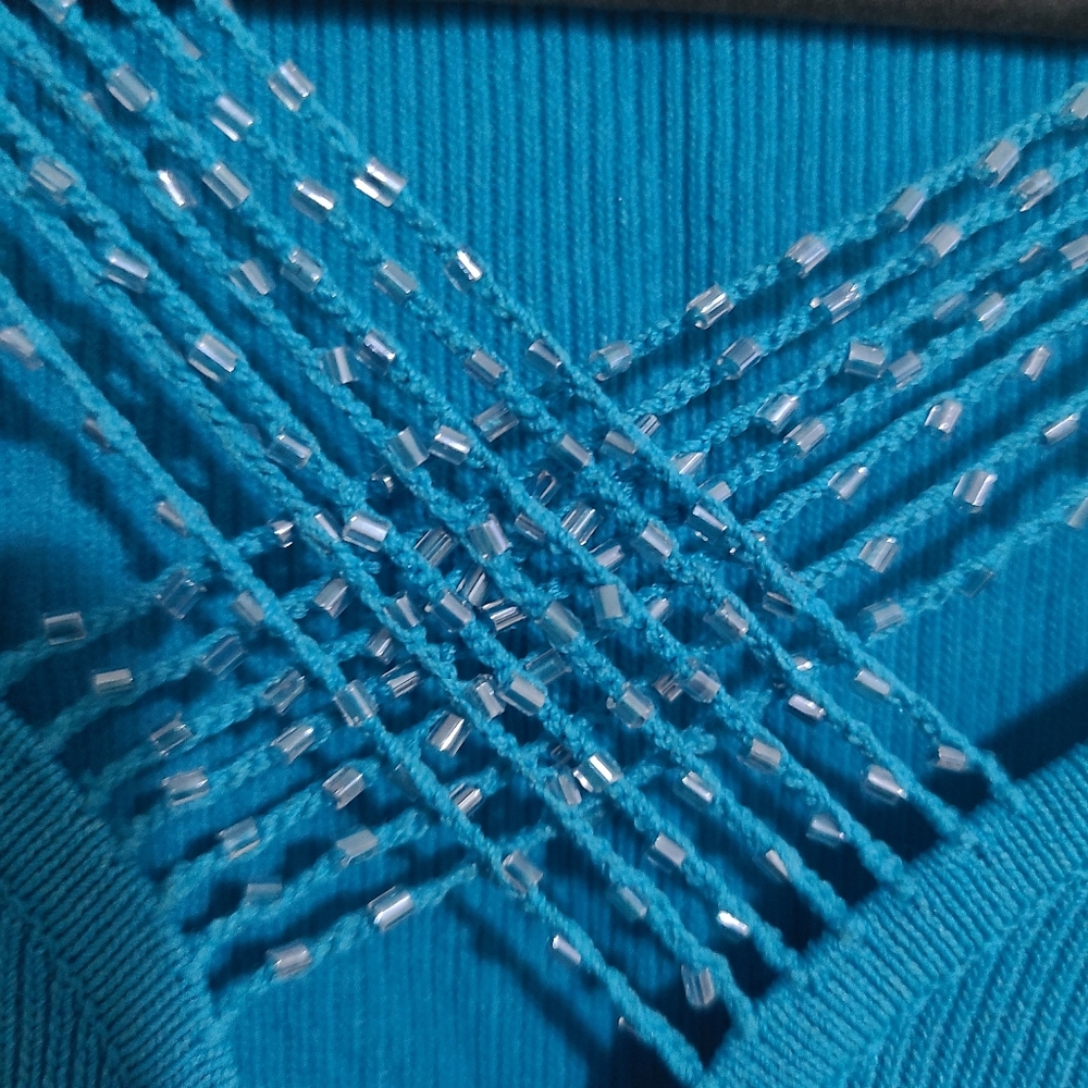 Woman's Tops - Picture 5 of 15